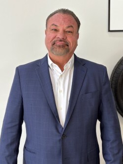 Staff member Rob Stuban from ID_55176e