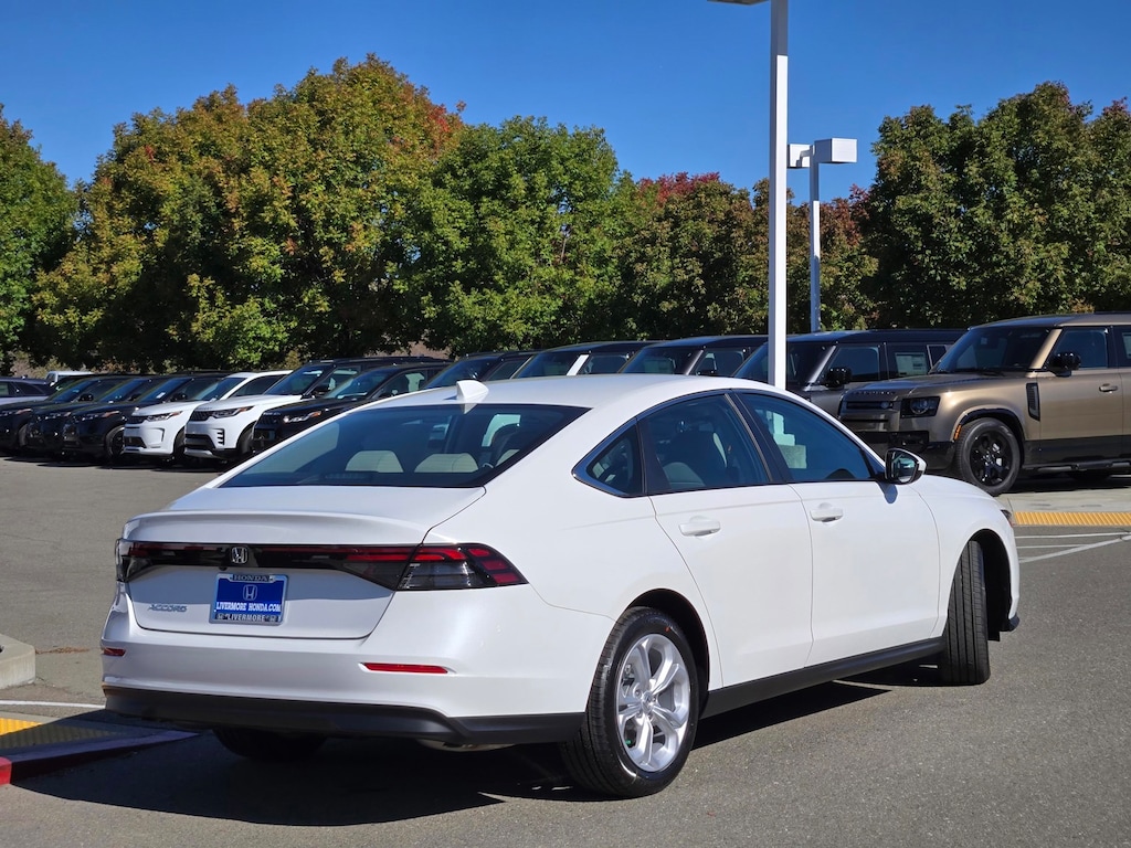 New 2025 Honda Accord LX Sedan