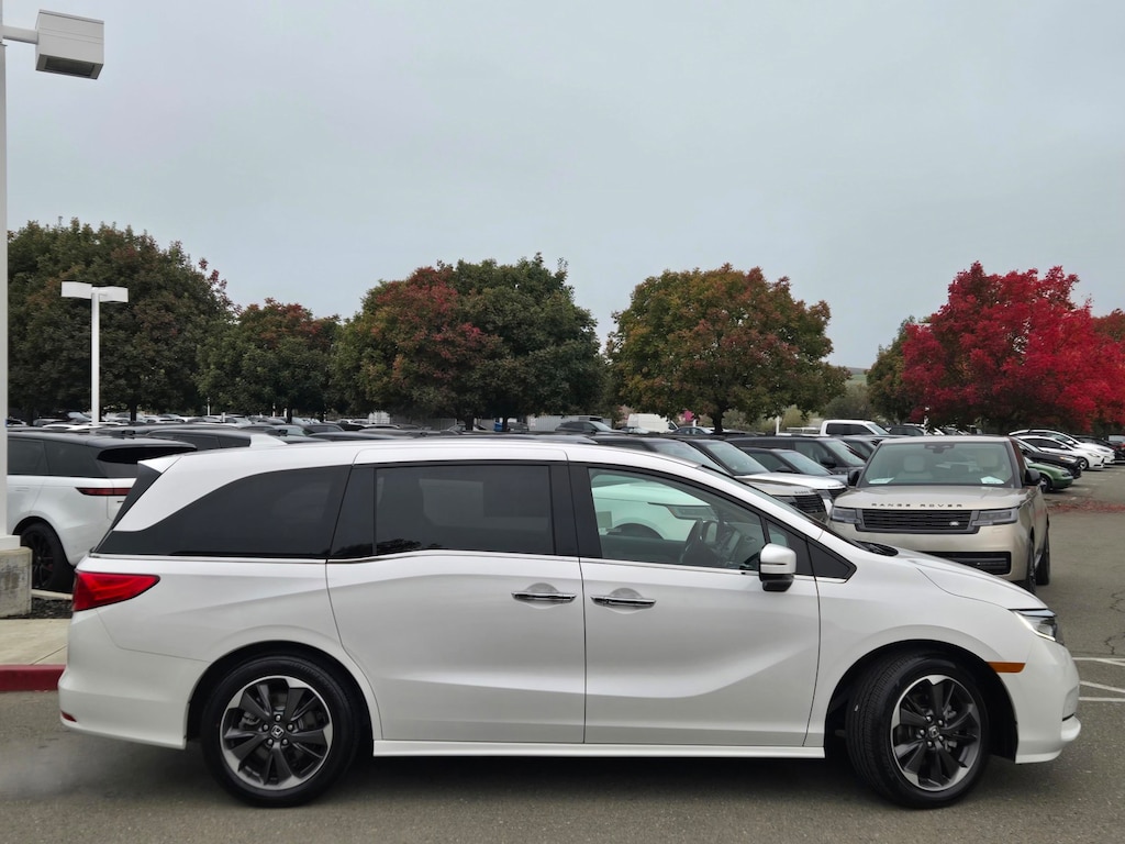 Used 2024 Honda Odyssey Elite Minivan/Van