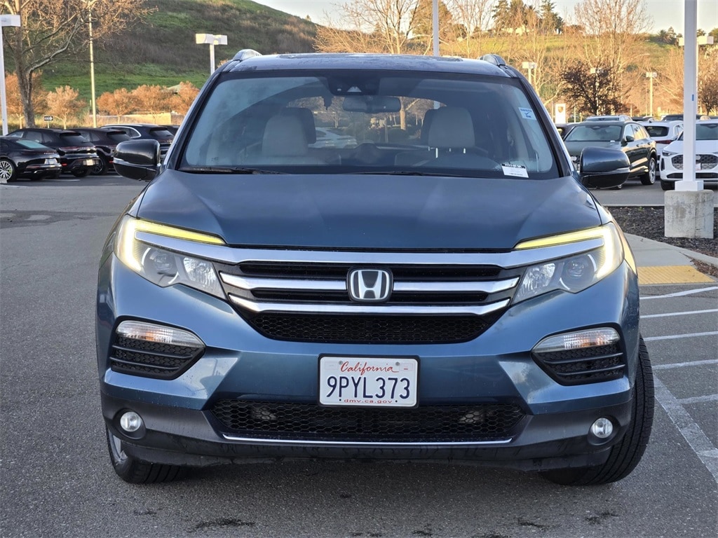 Used 2016 Honda Pilot Elite with VIN 5FNYF6H05GB105864 for sale in Livermore, CA