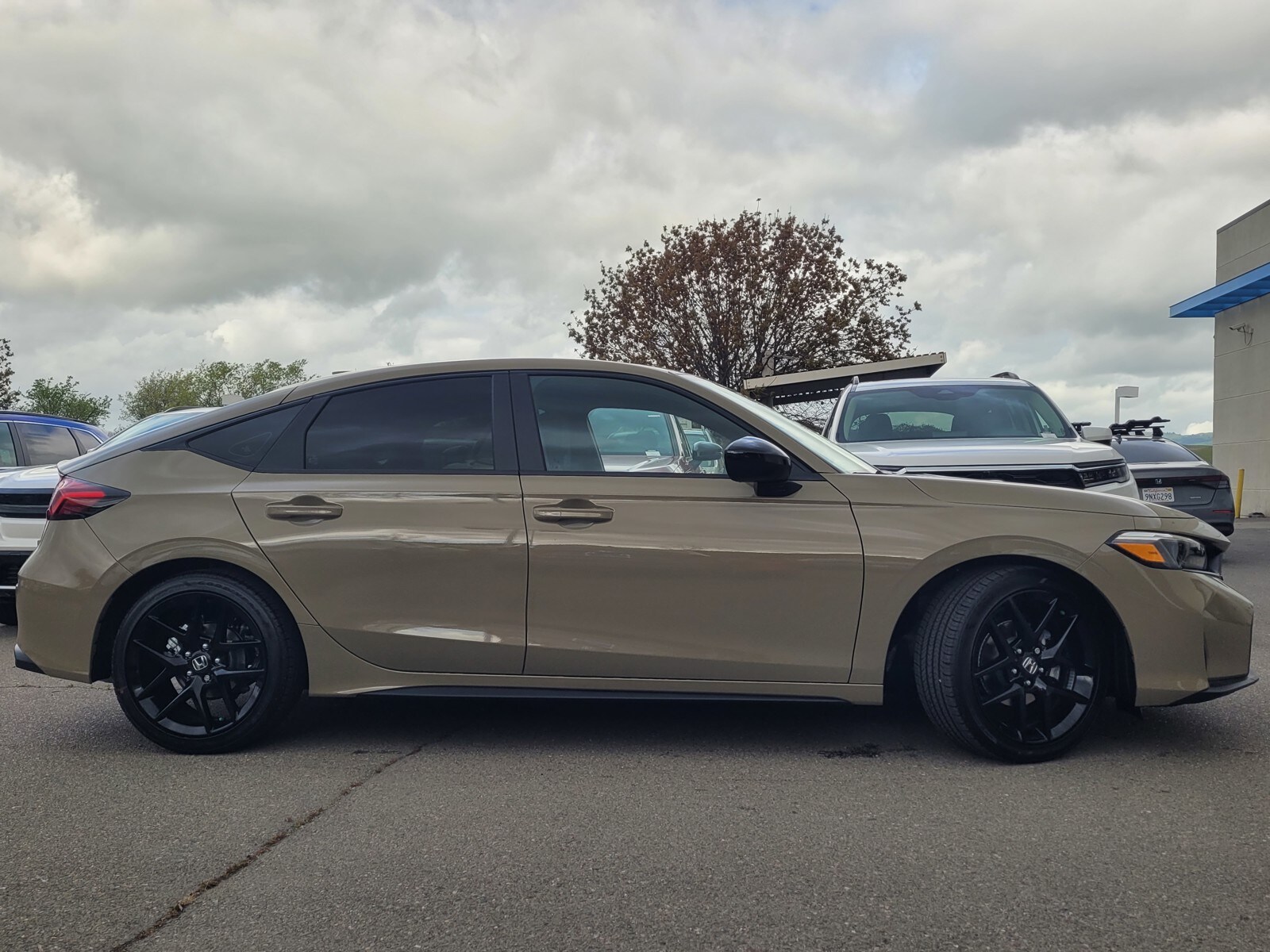 2025 Honda Civic Sport Hatchback photo 3