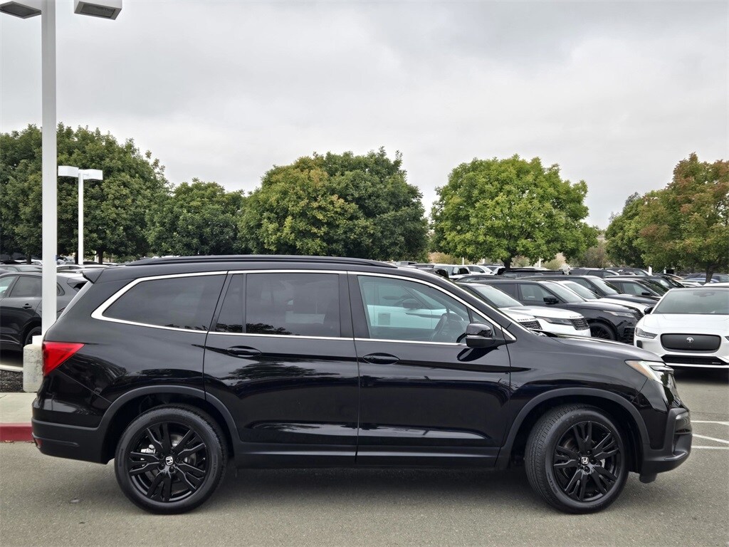 2021 Honda Pilot Special Edition photo 3