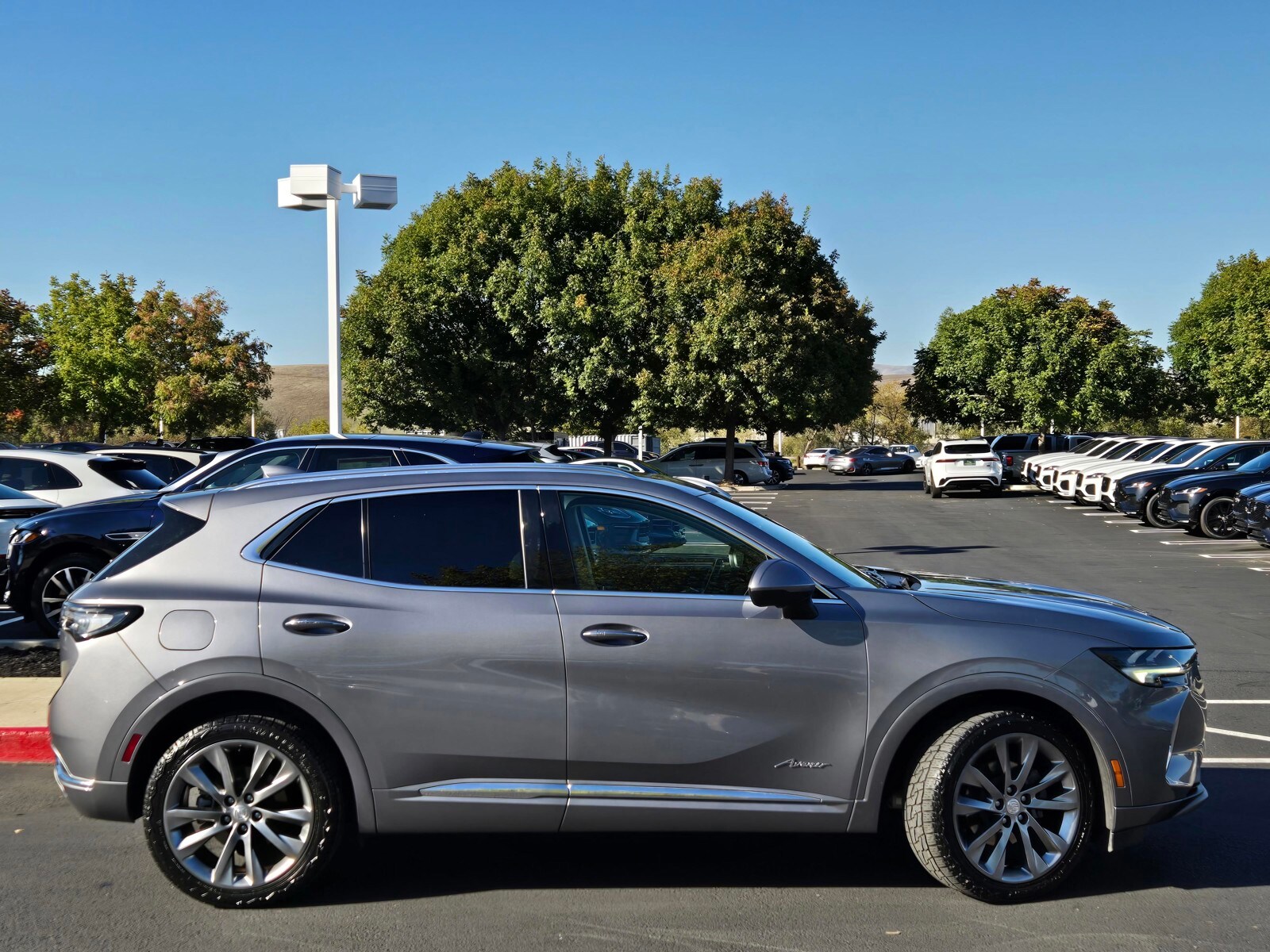 2021 Buick Envision Avenir photo 3