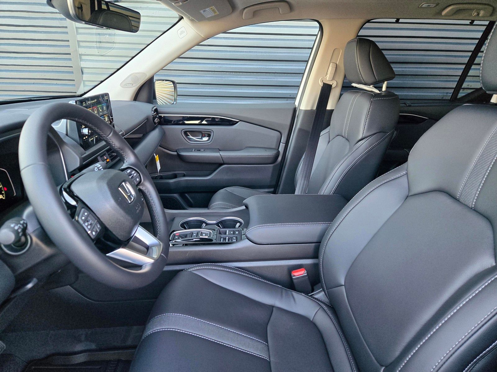 2025 Honda Pilot Touring - Photo 26