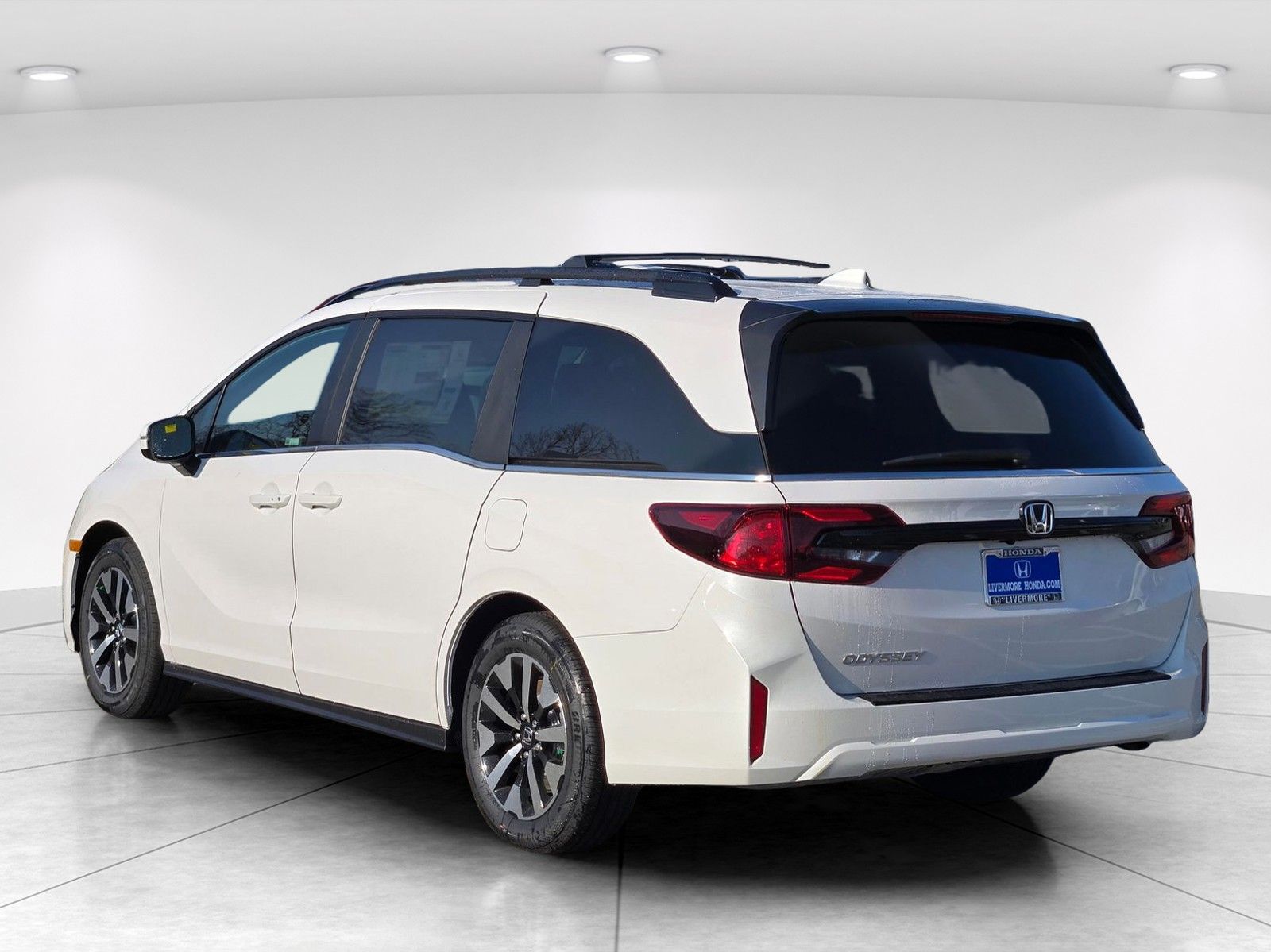 2026 Honda Odyssey EX-L - Photo 6