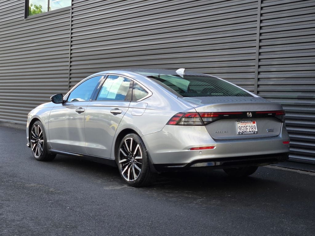 2023 Honda Accord Hybrid Touring photo 5