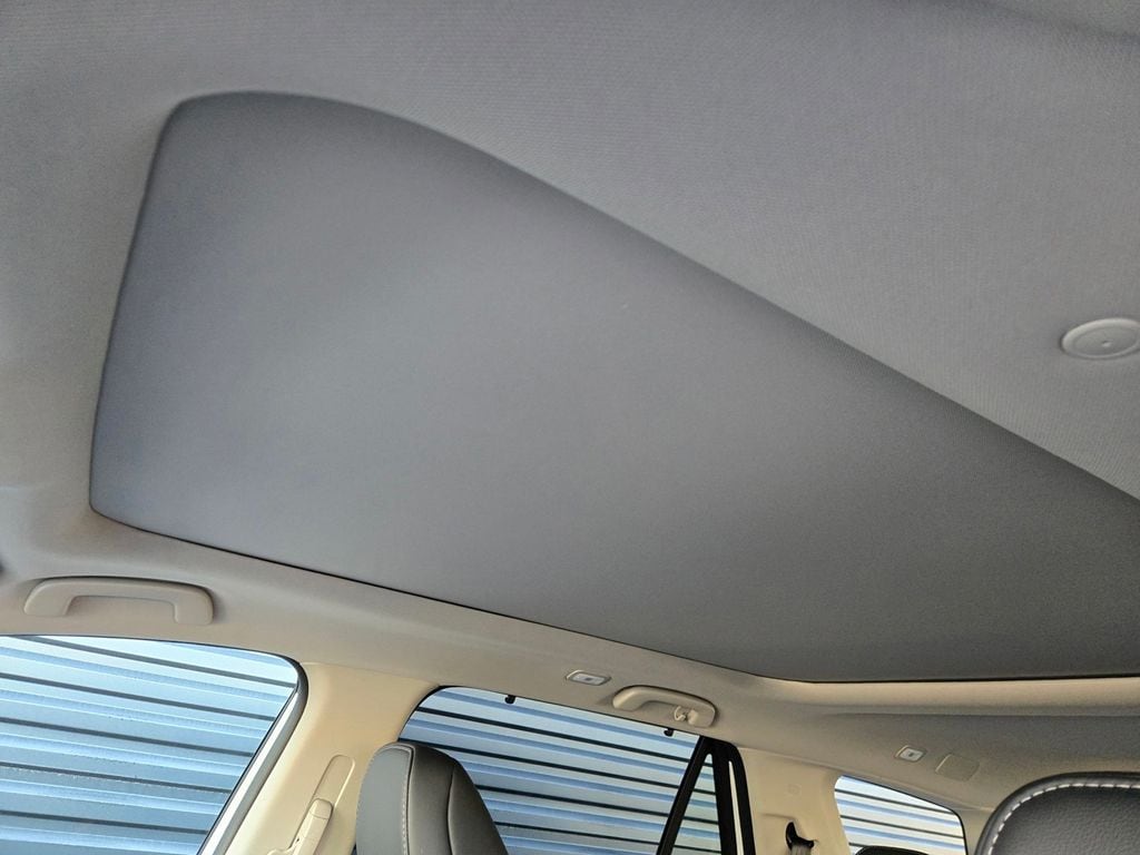 2025 Honda Pilot Touring - Photo 20