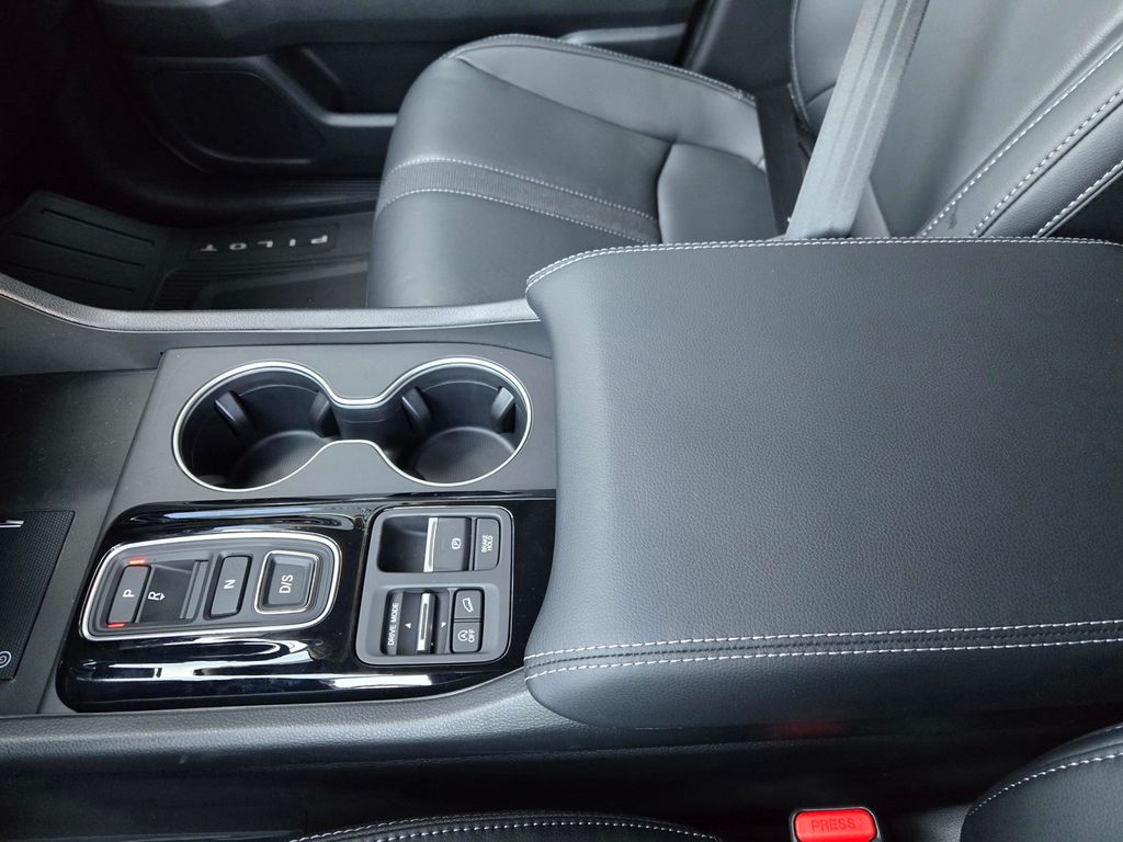 2025 Honda Pilot Touring - Photo 23