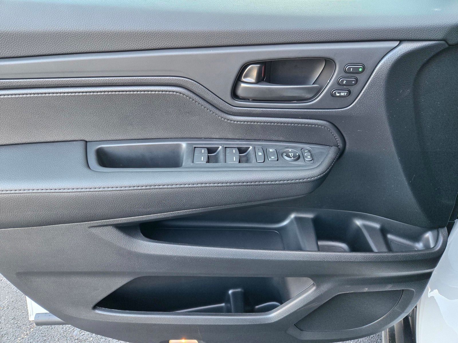 2026 Honda Odyssey EX-L - Photo 17