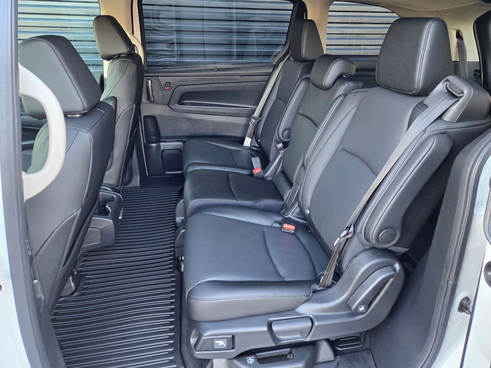 2026 Honda Odyssey EX-L - Photo 10
