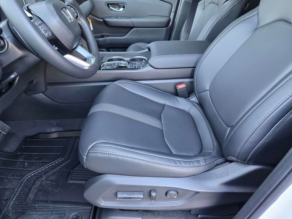 2025 Honda Pilot Touring - Photo 25