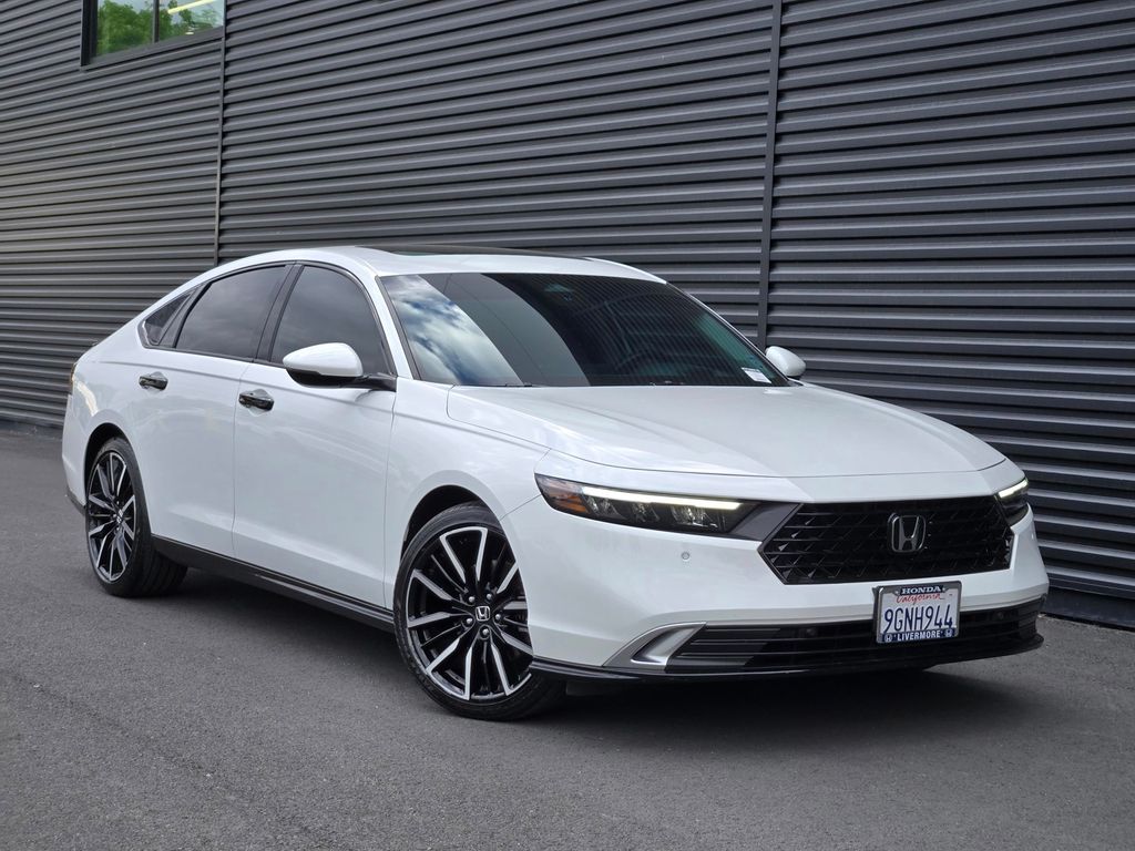 2023 Honda Accord Hybrid Touring