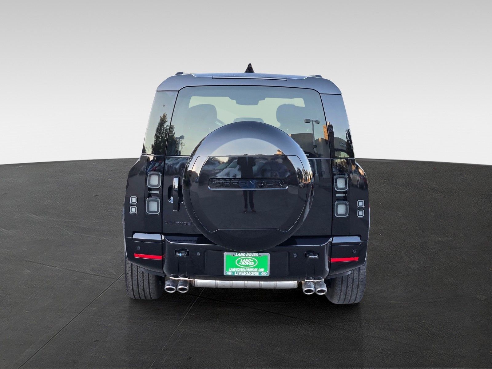 2026 Land Rover Defender V8 - Photo 5