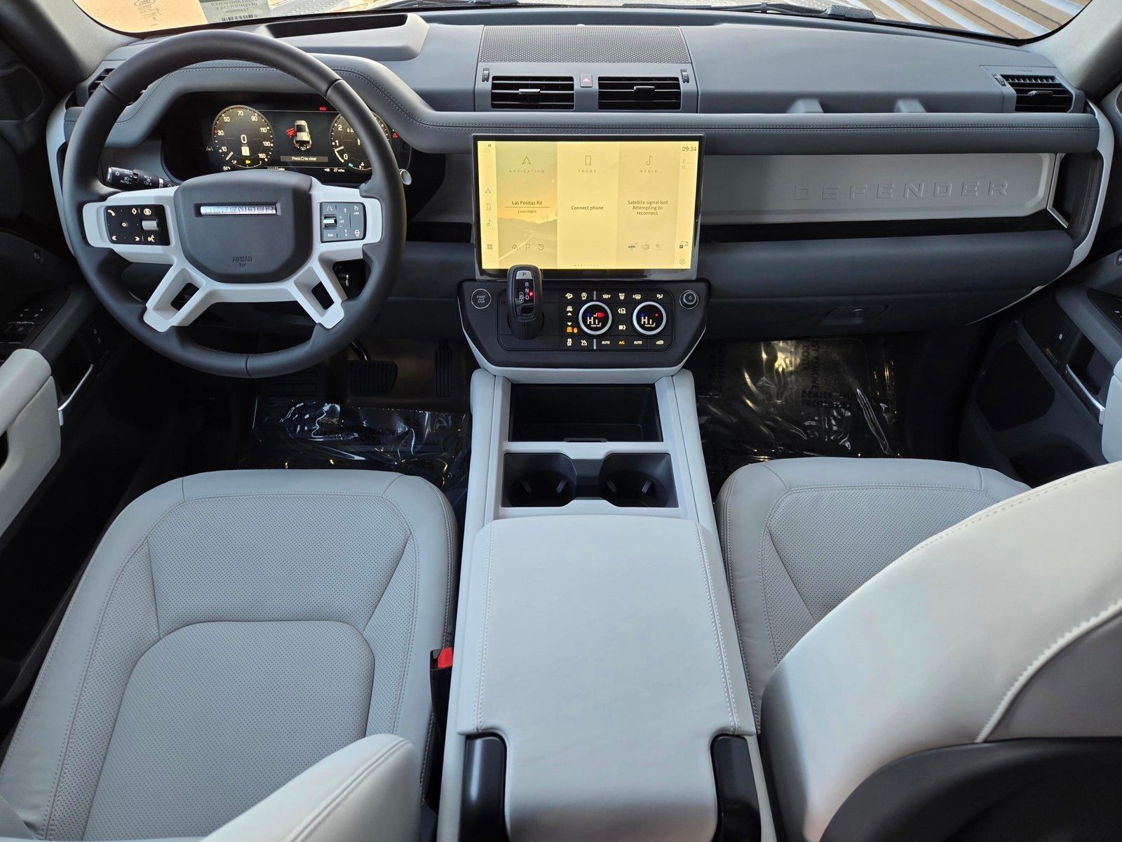2026 Land Rover Defender X-Dynamic SE - Photo 9