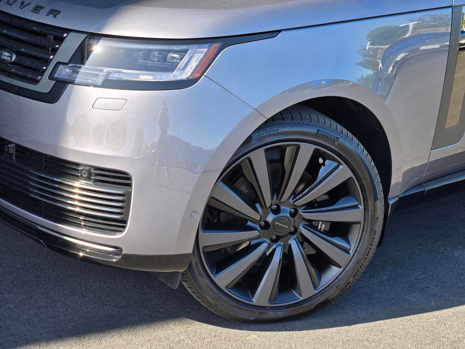 2026 Land Rover Range Rover SV - Photo 6