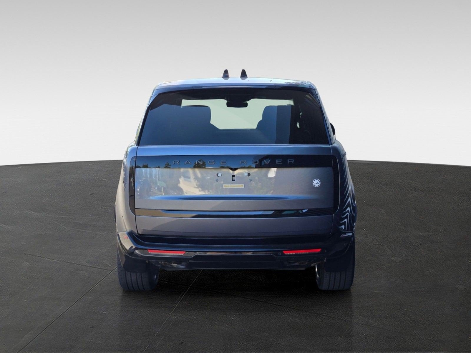 2026 Land Rover Range Rover SV - Photo 6