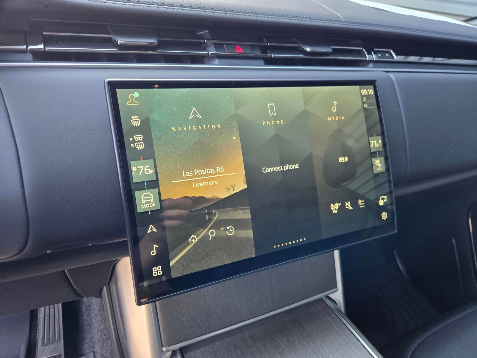 2026 Land Rover Range Rover SV - Photo 13