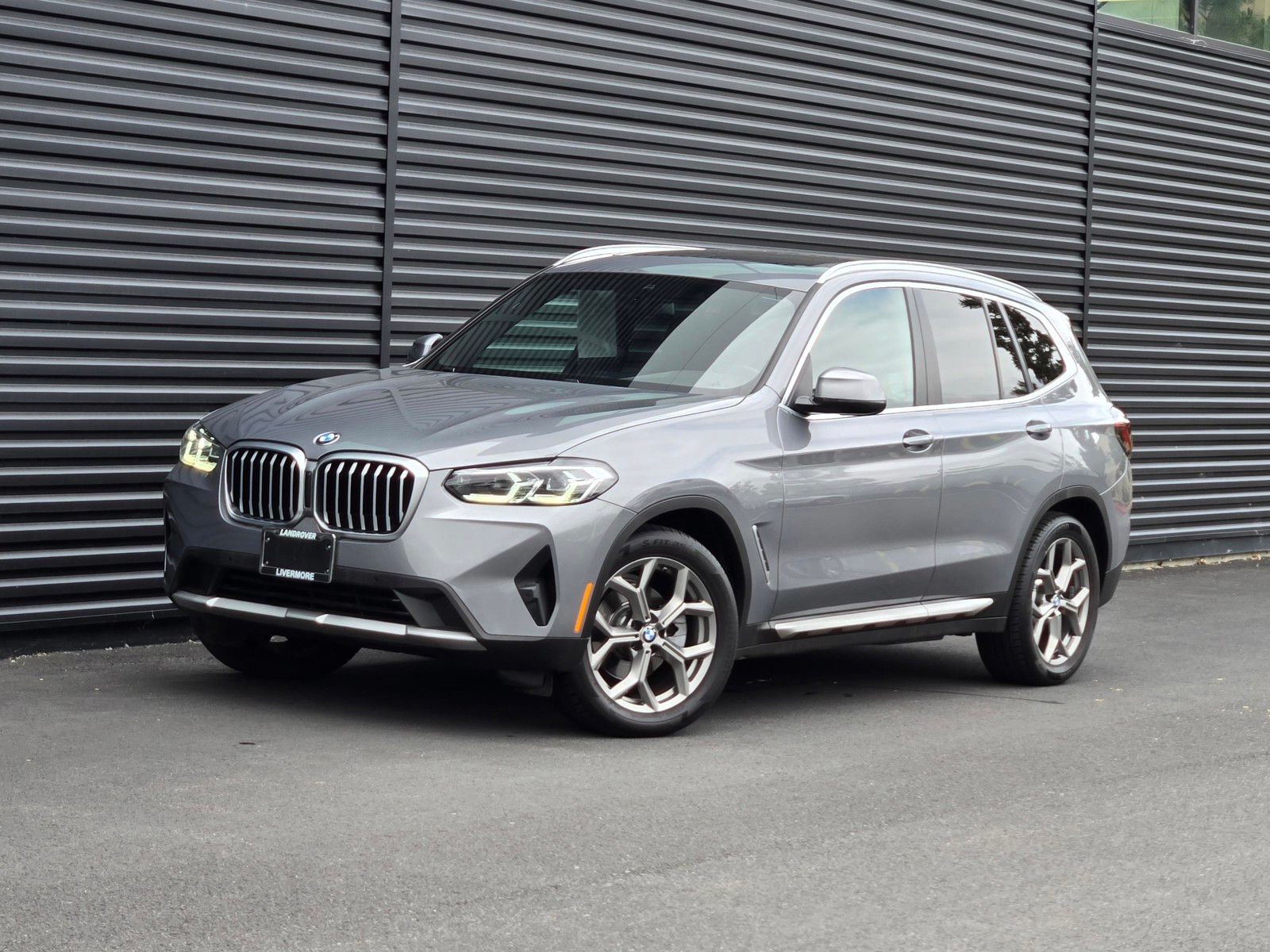 2023 BMW X3 sDrive30i's photo