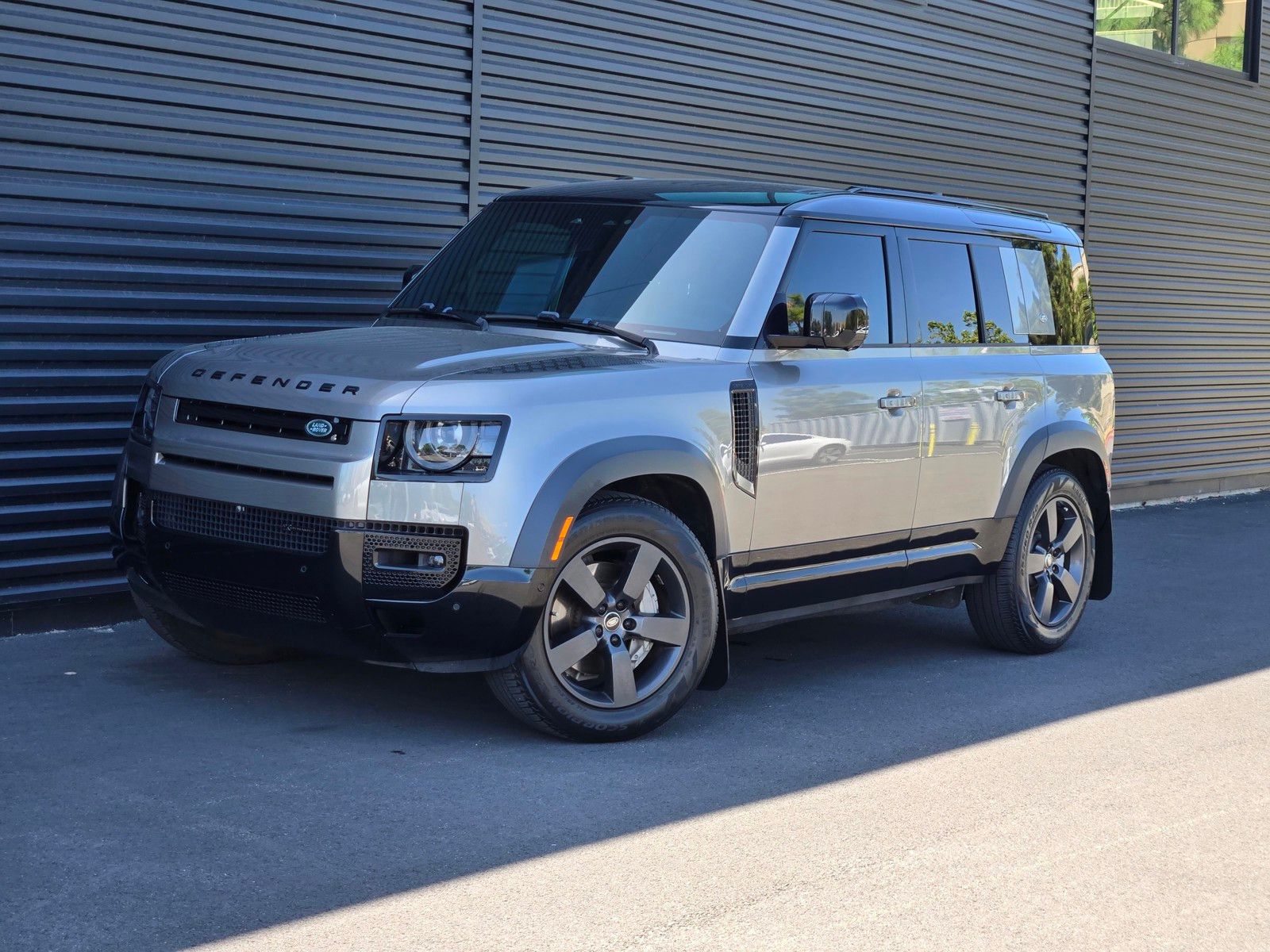 2023 Land Rover Defender
