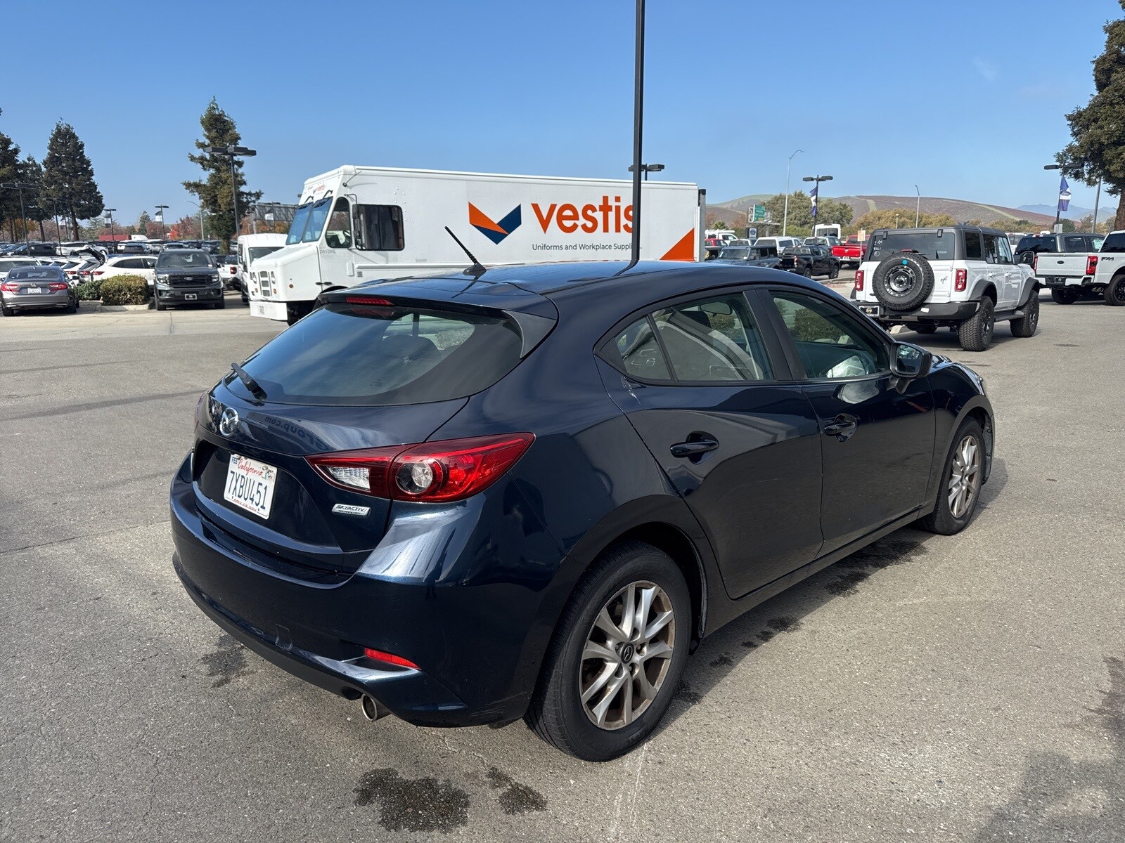 2017 Mazda Mazda3 Sport Hatchback photo 4