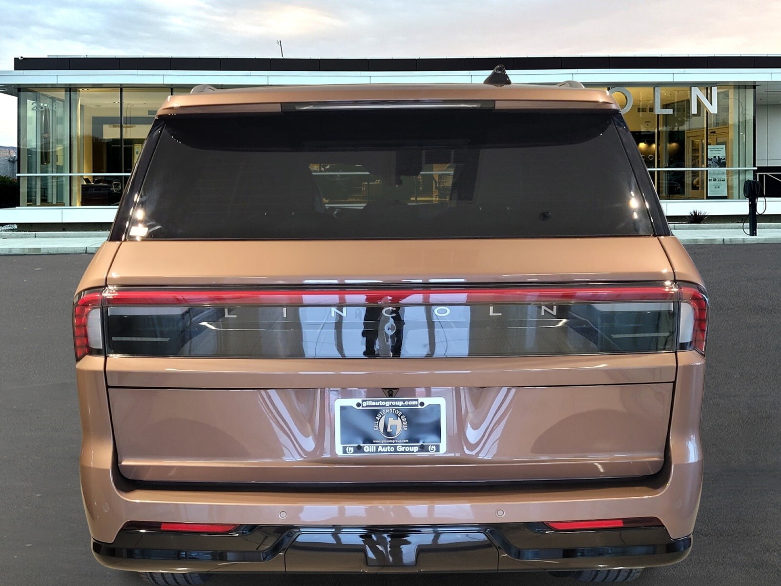 2025 Lincoln Navigator Black Label photo 4