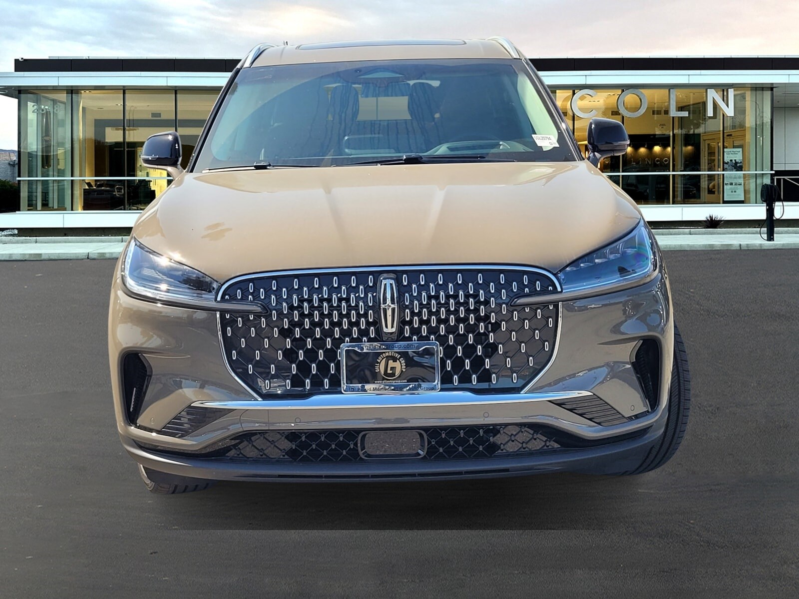 2025 Lincoln Aviator Reserve photo 2