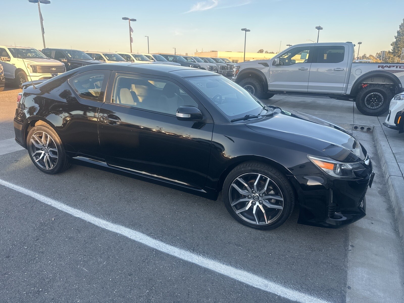 2014 Scion tC Base photo 3