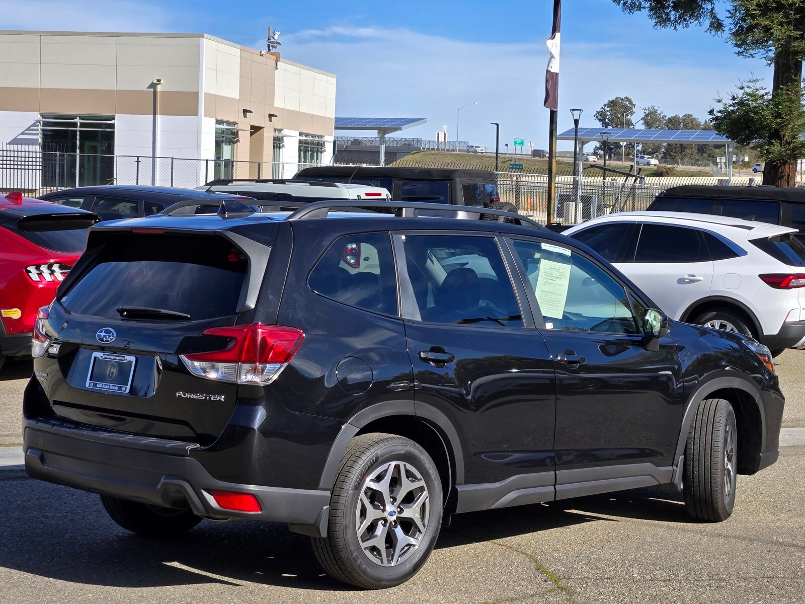 2021 Subaru Forester Premium photo 4