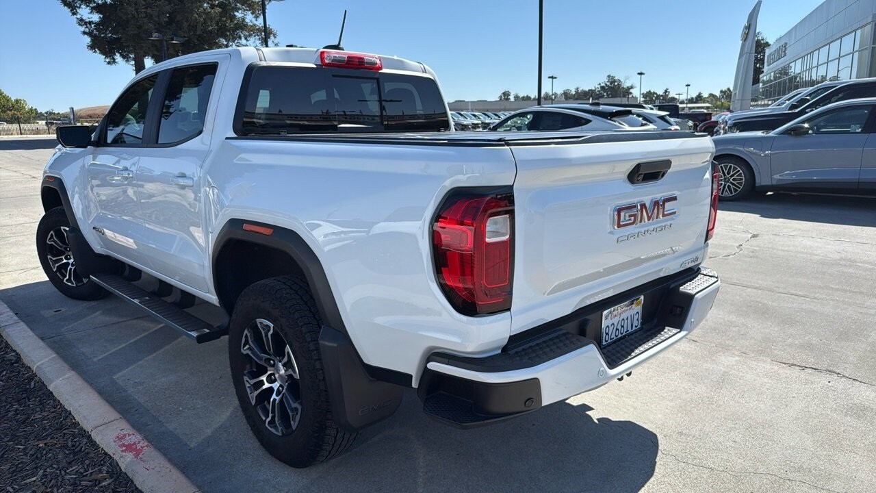 2023 Gmc Canyon AT4 photo 2