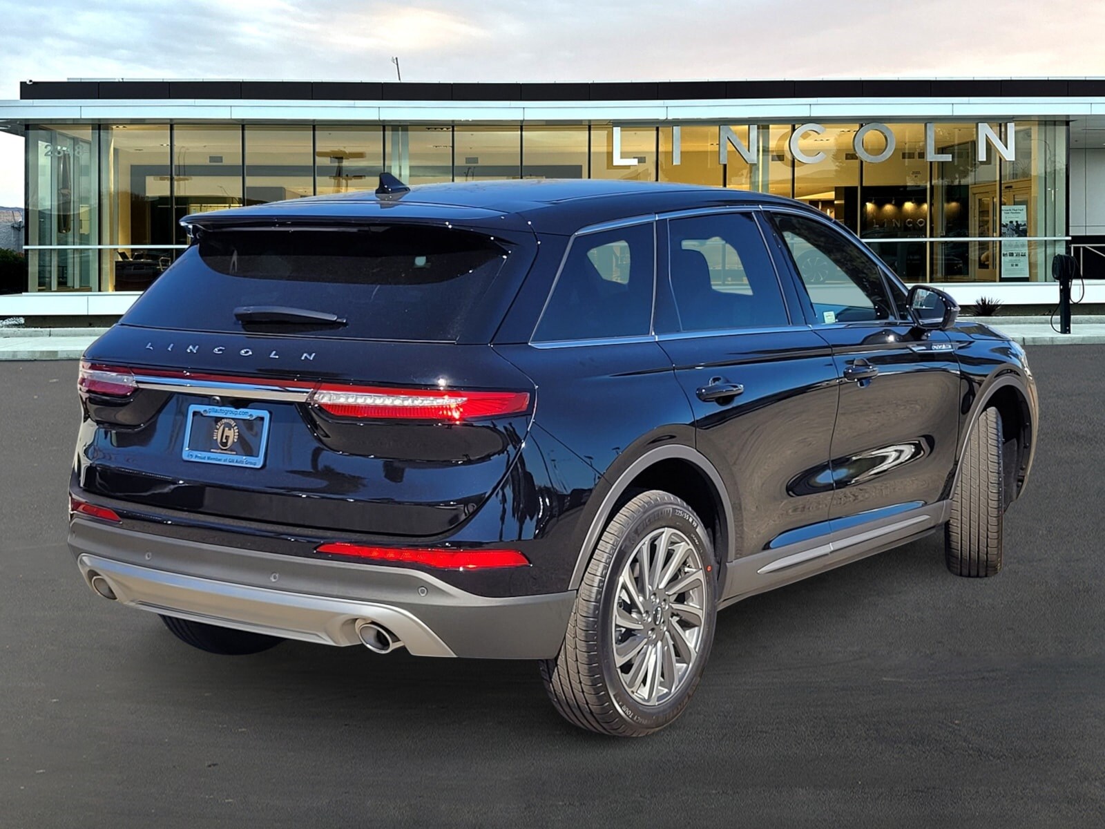 2025 Lincoln Corsair Reserve photo 4