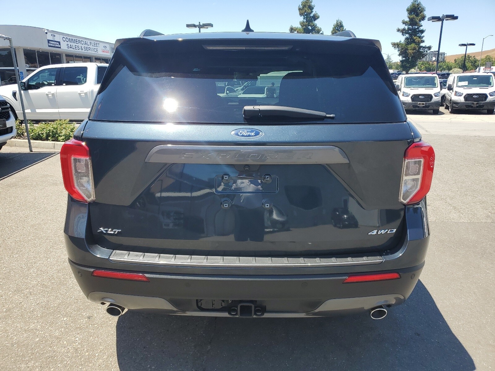 2023 Ford Explorer XLT photo 2