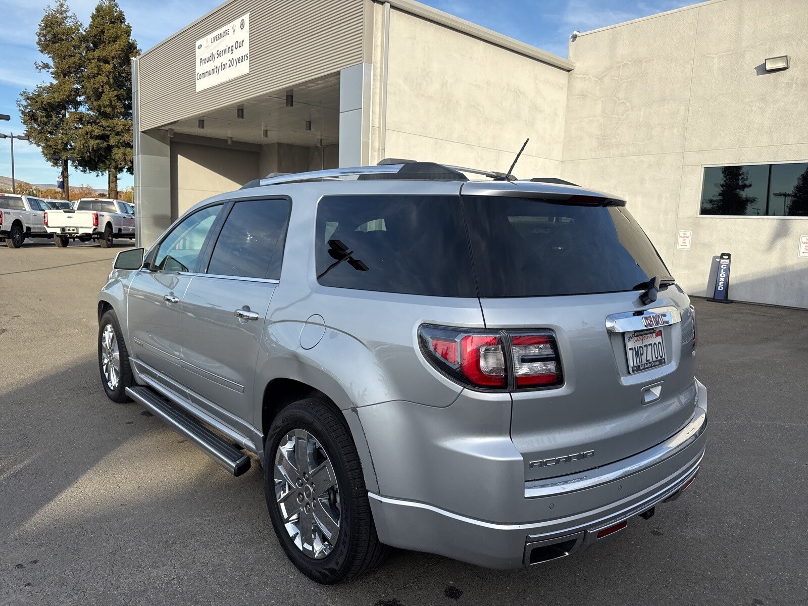 2015 Gmc Acadia Denali photo 2