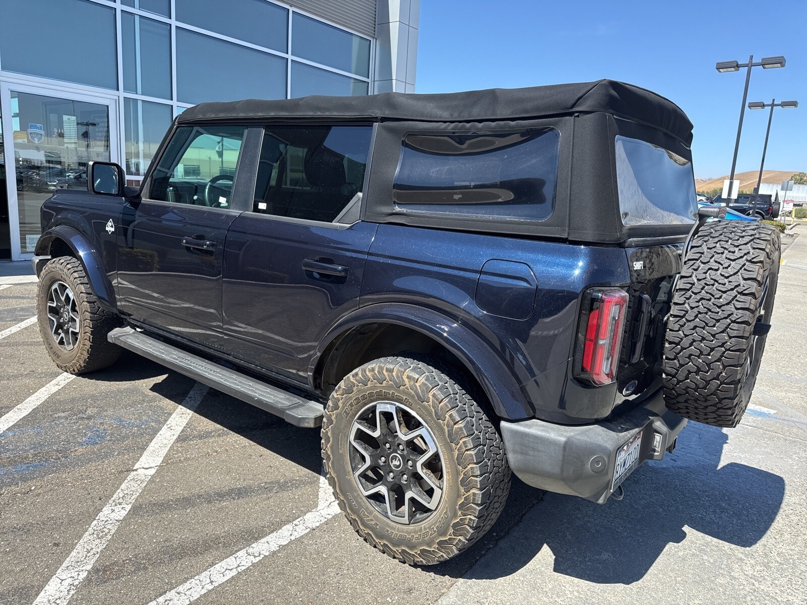 2021 Ford Bronco Outer Banks photo 2