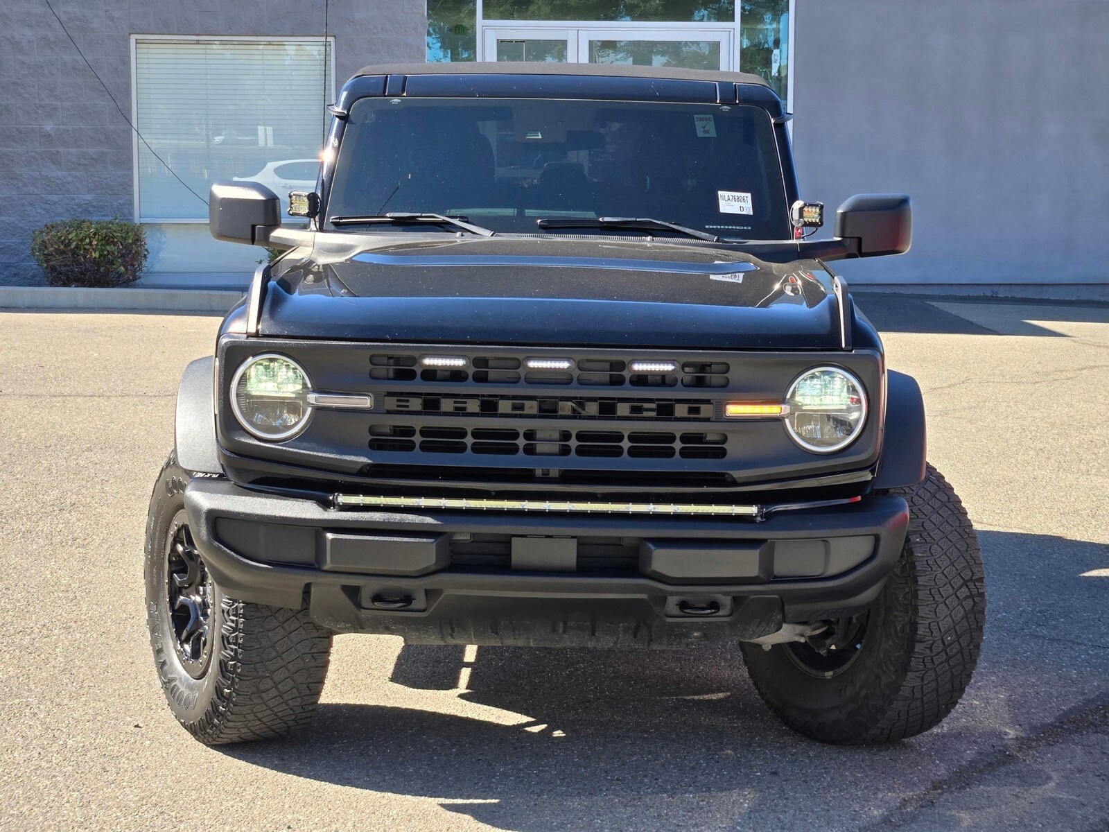 2022 Ford Bronco Base photo 2