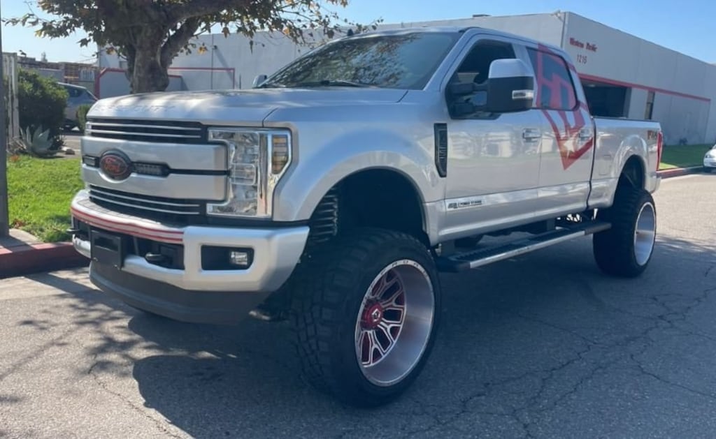 Used 2019 Ford F-250SD Lariat Truck