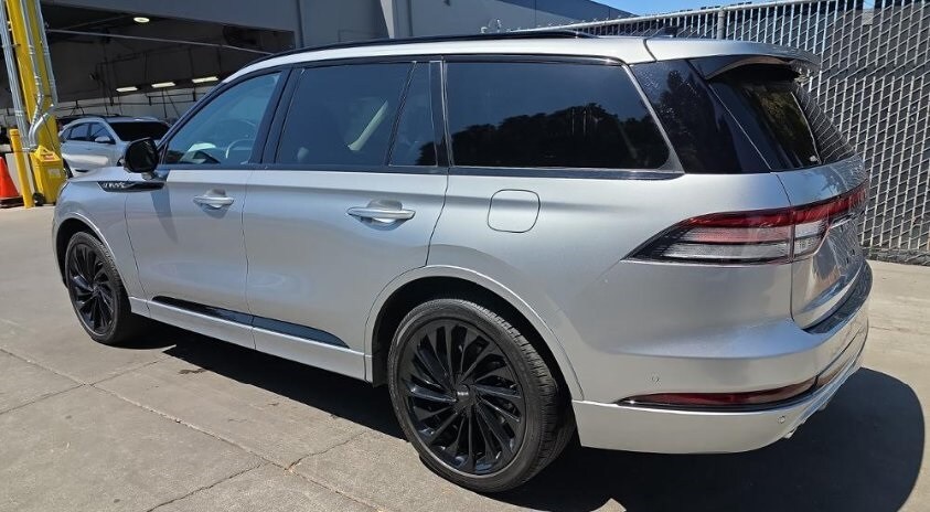 2023 Lincoln Aviator Reserve photo 3