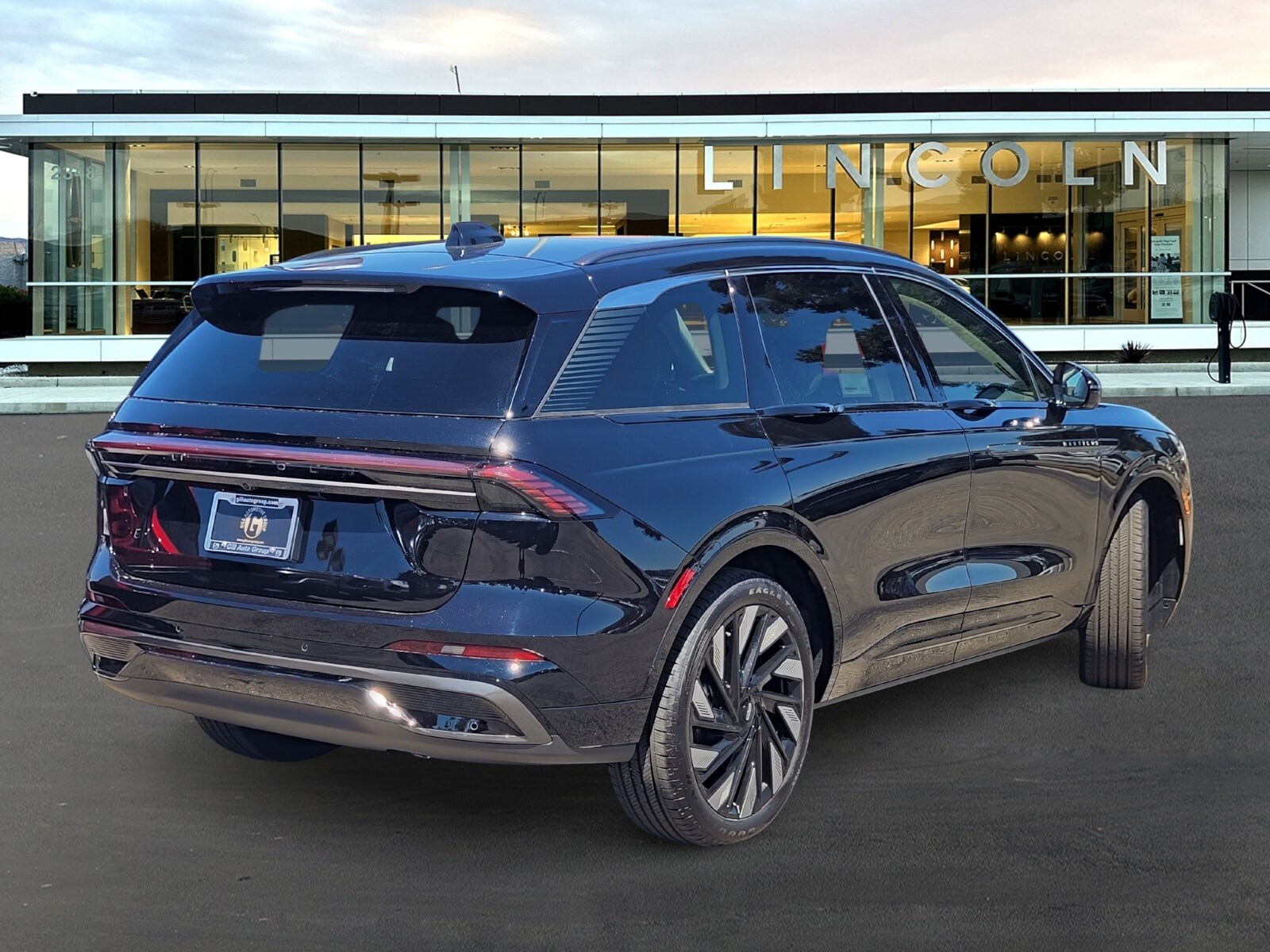 2025 Lincoln Nautilus Black Label photo 4