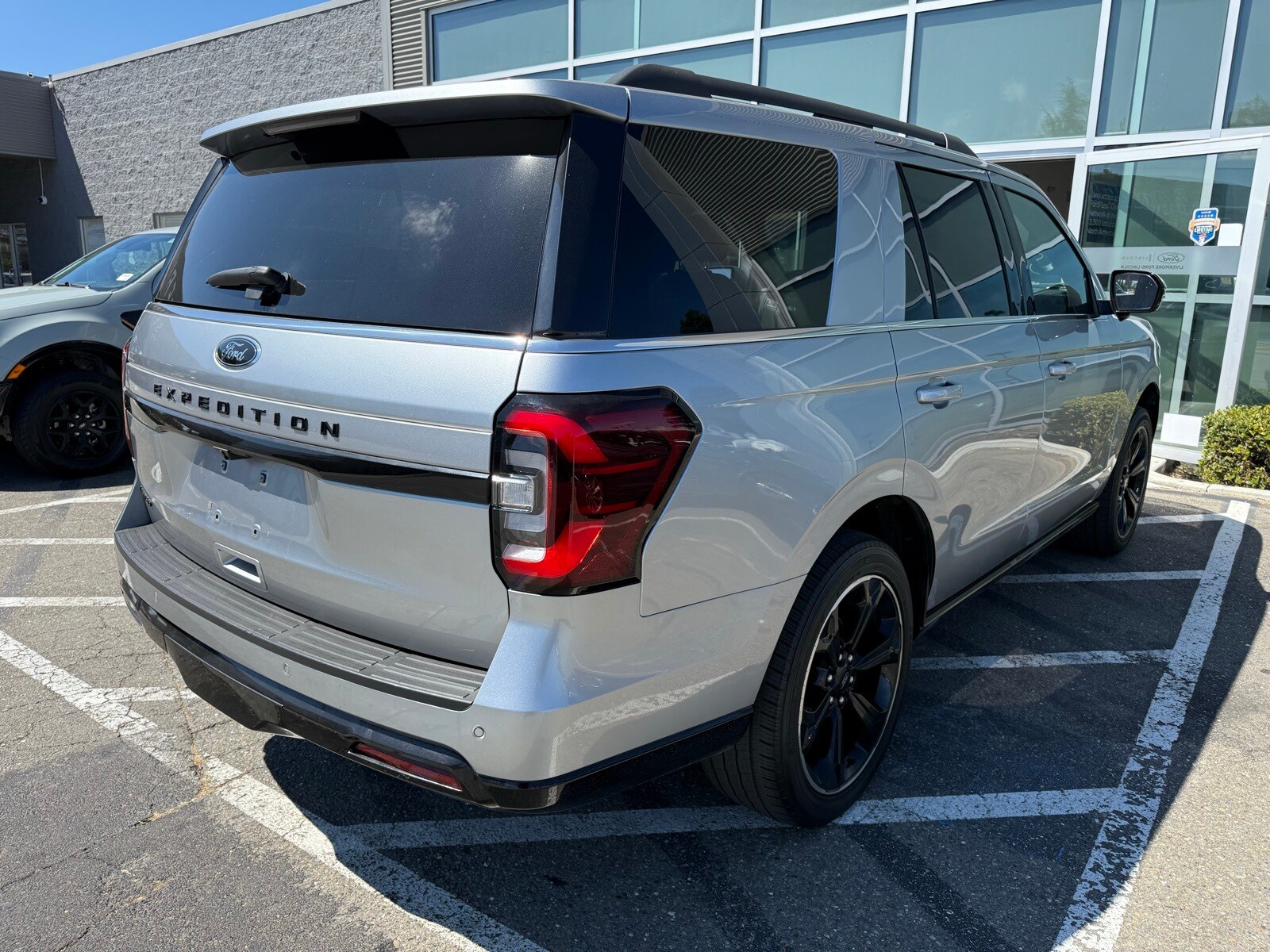 2022 Ford Expedition Limited photo 3