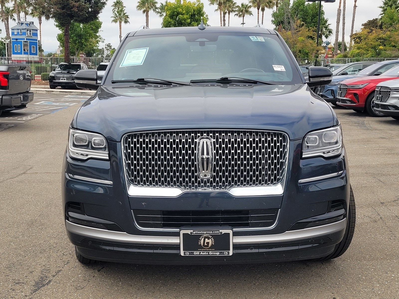 2022 Lincoln Navigator L Reserve photo 2