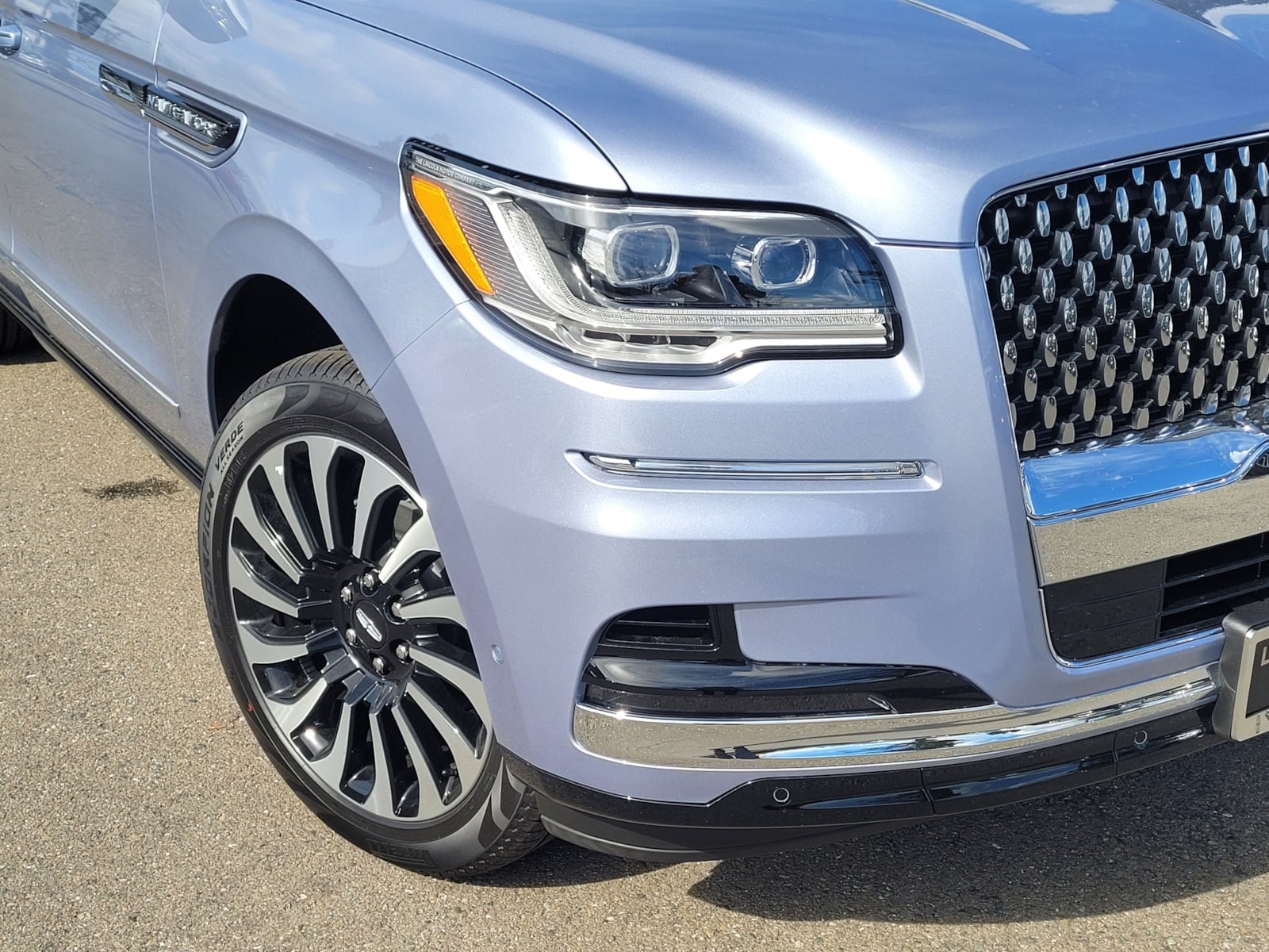 New 2024 Lincoln Navigator L Reserve Luxury Package, Embrace – Lit Grille  Star, Bluecruise, Heads Up Display in Regina #B069