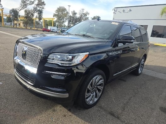2023 Lincoln Navigator Reserve's photo