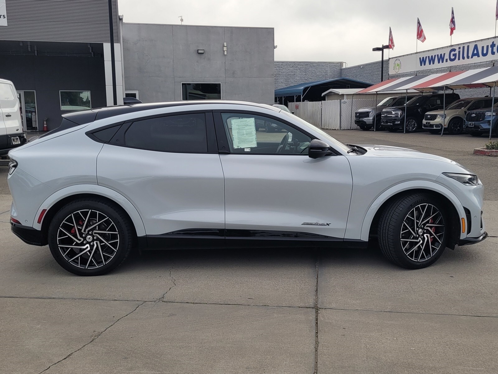 2022 Ford Mustang Mach-E GT photo 3