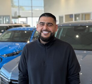 Staff member Sohi Aziz from ID_f13341