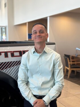 Staff member Pat Marques from ID_92ee9a