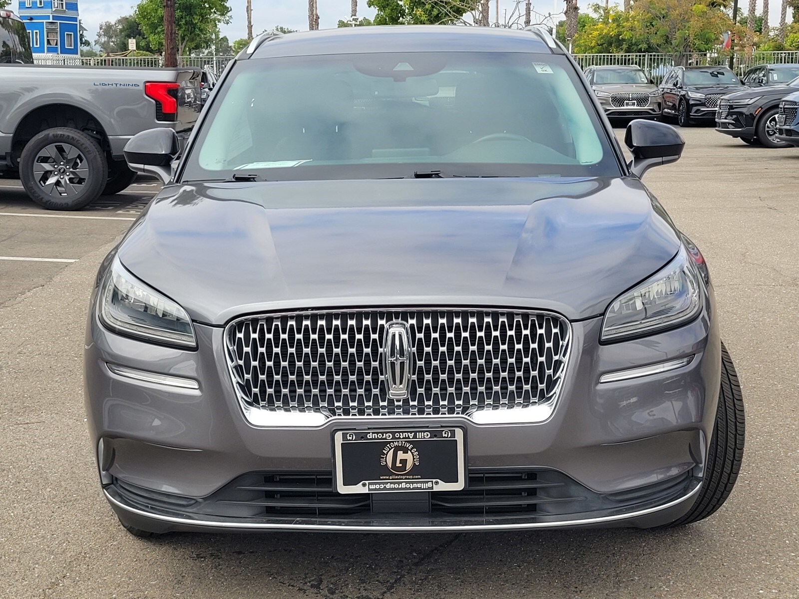 2022 Lincoln Corsair Standard photo 2