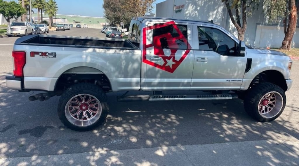 Used 2019 Ford F-250SD Lariat Truck