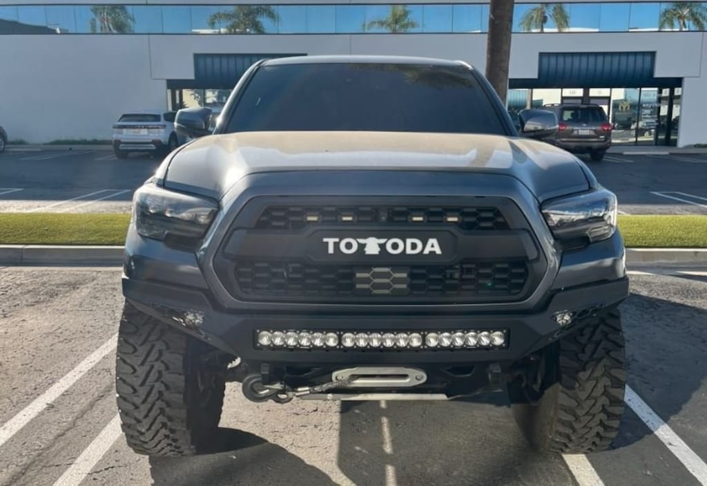 Used 2021 Toyota Tacoma Truck