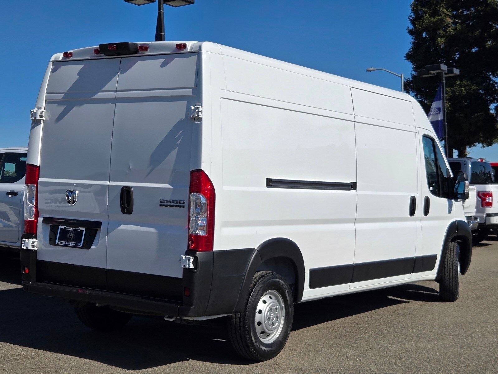 2023 Ram ProMaster 2500 Cargo Van photo 2