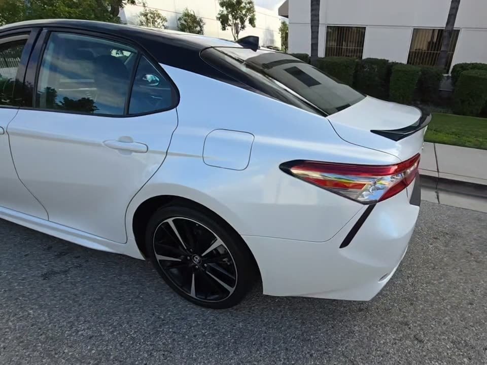 2019 Toyota Camry XSE V6 photo 2