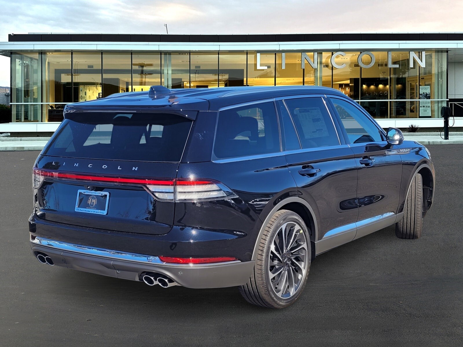 2025 Lincoln Aviator Reserve photo 4